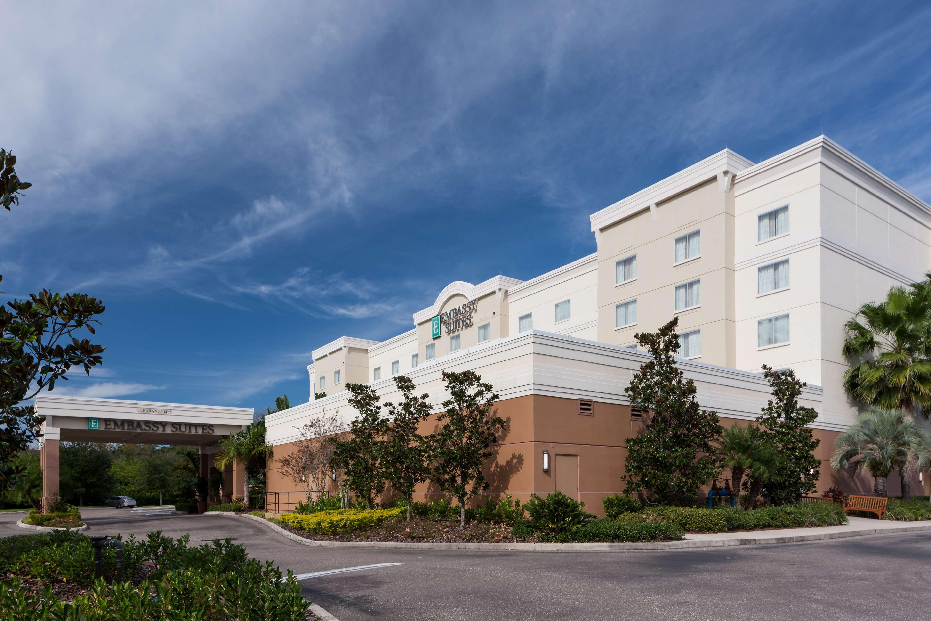 Embassy Suites By Hilton Tampa Brandon Heartland Exterior foto